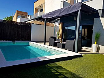20190530_165033 - copia.jpg Venta de casa con piscina y terraza en Espartinas, ZONA RESIDENCIAL DE PRIMERA CALIDAD