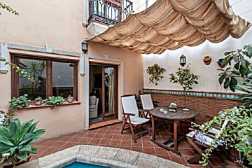 Foto Venta de casa con piscina y terraza en Centro - Sagrario (Granada), Centro