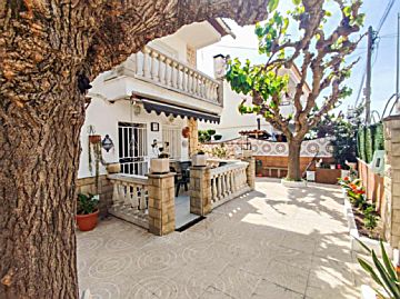 Foto Venta de casa con terraza en Olesa de Montserrat, Les Planes