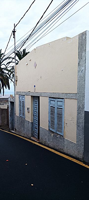 fachada oeste Venta de casa con terraza en Icod de los Vinos Población