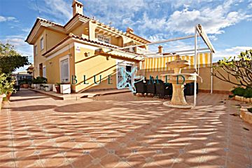 Foto Venta de casa con terraza en Puerto de Mazarrón, Vía Axial