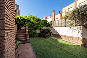 Foto Venta de casa con terraza en Castaño - Mirasierra (Granada), Palacio de deportes