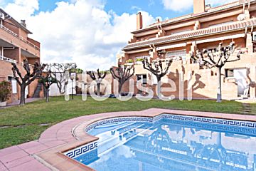  Venta de casas/chalet con piscina y terraza en Garriga, La