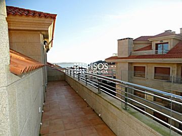 8540 Alquiler de piso con piscina y terraza en Padriñán (Sanxenxo)