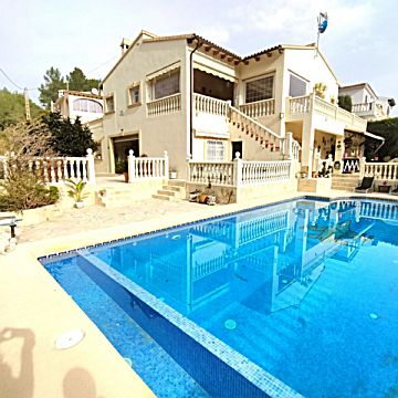 Imagen 1 Venta de casa con piscina en Orba