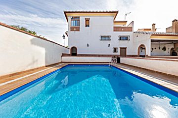 Foto Venta de casa con piscina y terraza en Gójar, GOJAR-LOS CEREZOS
