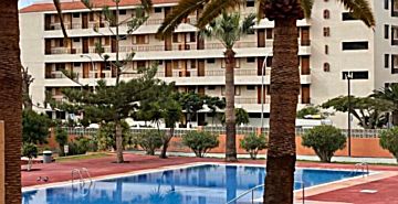 Imagen 1 Venta de piso con piscina en Los Cristianos (Arona)