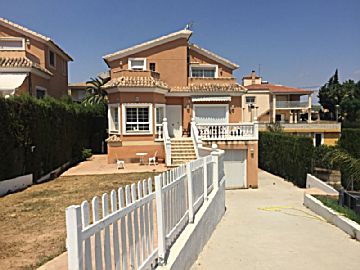 IMG_5509.JPG Venta de casa con piscina y terraza en Chiva, Calicanto