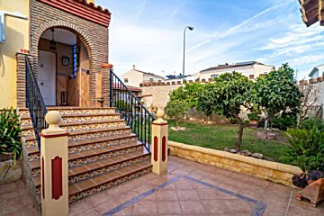 Foto Venta de casa con piscina y terraza en Vélez-Málaga (Pueblo) (Vélez-Málaga (Municipio)), El limonar