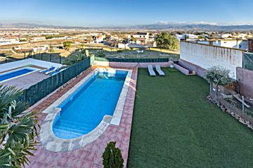 Foto Venta de casa con piscina en Las Gabias , Las Gabias