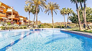 Imagen 1 Venta de piso con piscina en Cabopino (Marbella (Municipio))