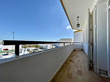 Foto Venta de piso con terraza en San Fernando, La Pastora