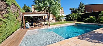 Imagen 1 Venta de casa con piscina en Las Rozas de Madrid