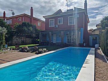 20231102_125252.jpg Venta de casa con piscina y terraza en Gines, ZONA RESIDENCIAL CERCANA A LA SALIDA A LA A-49