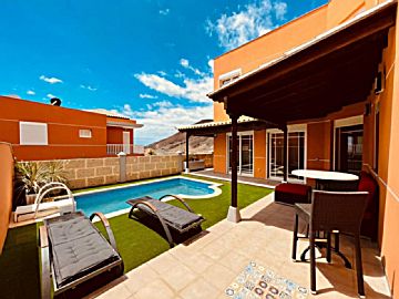Imagen 1 Venta de casa con piscina en Los Cristianos (Arona)
