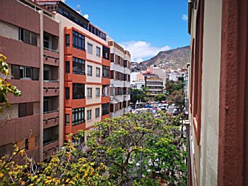 Foto 1 Venta de piso en Centro-Zona Calle Castillo (S. C. Tenerife)