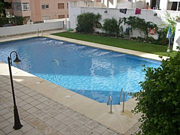 82276 Alquiler de piso con piscina y terraza en Puerto Marina (Benalmádena)