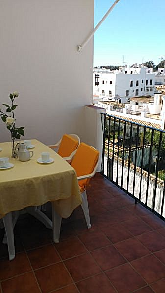 terraza desay.jpg Alquiler de piso con terraza en Conil de la Frontera