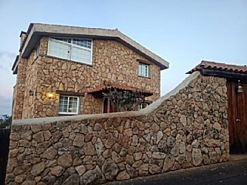 IMG20231214181556.jpg Venta de casa con terraza en Santa Catalina-Las Toscas (Tacoronte)