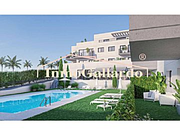 006874 Venta de piso con piscina y terraza en Vélez-Málaga (Municipio)