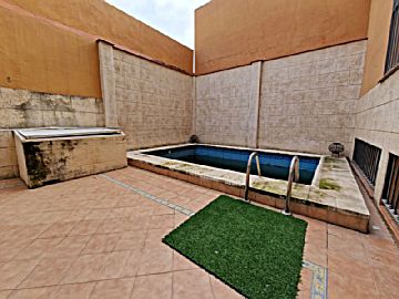 20221124_132109.jpg Venta de casa con piscina y terraza en Umbrete, ZONA RESIDENCIAL CÉNTRICA
