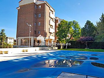 Imagen 1 Venta de piso con piscina en Ctra. de Circunvalación-La Magdalena-Antonio Diaz (Jaén)