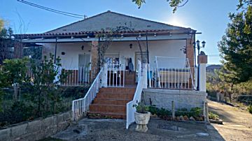 Foto Venta de casa con terraza en Pedralba, CANTALOBOS