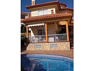 004961 Venta de casa con piscina y terraza en Torre del Mar (Vélez-Málaga (Municipio))