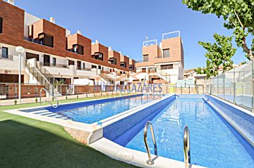 Foto Venta de piso con piscina en Los Alcázares , Plaza 525