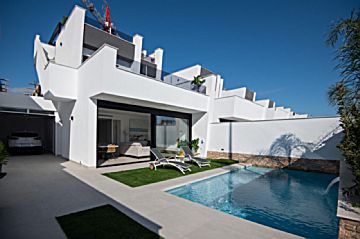 Foto Venta de casa con piscina y terraza en San Javier, Academia general del aire