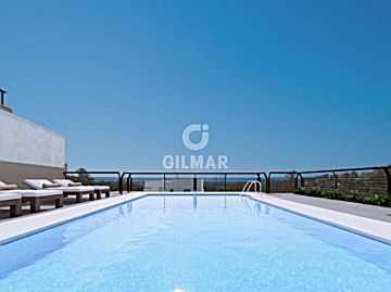 Imagen 1 Venta de piso con piscina en Nueva Andalucía (Marbella (Municipio))