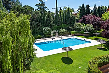 Imagen 1 Venta de piso con piscina en Piovera (Madrid)