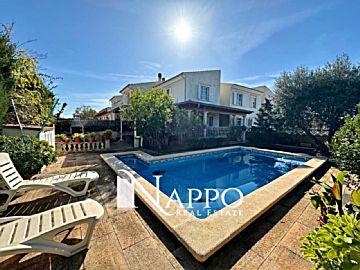 Imagen 1 Venta de casa con piscina en Can Carbonell-Ses Cases Noves-Benestar-Sa Cabana (Marratxí)