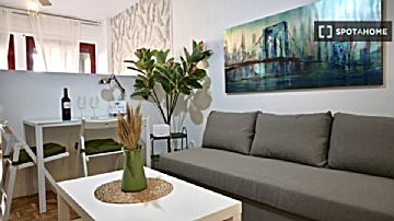 imagen Alquiler de estudios/loft con terraza en Peñagrande (Madrid)