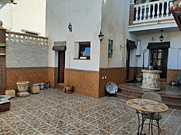 Foto 1 Venta de casa con terraza en El Valle 