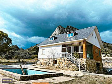  Venta de casas/chalet con piscina y terraza en La Cabrera 