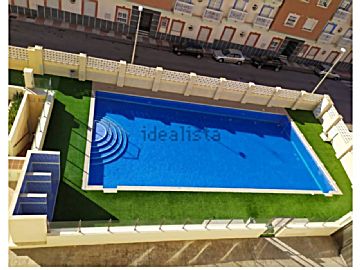 021592 Venta de piso con piscina y terraza en Urbanización de Roquetas-Las Marinas (Roquetas de Mar)