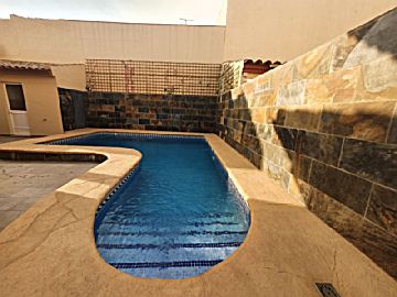 20220725_201823.jpg Venta de casa con piscina en Umbrete, ZONA RESIDENCIAL 