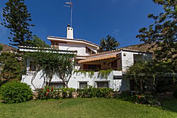 Foto Venta de casa con piscina y terraza en Cullera, Raco