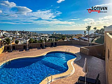 Foto 1 Alquiler de dúplex con piscina y terraza en Costa Adeje