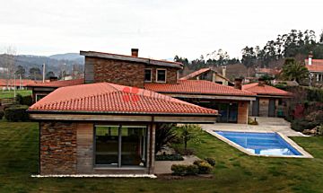 Imagen 1 Venta de casa con piscina en Bugallido (Ames)