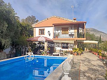 Imagen 1 Venta de casa con piscina en Jabalcuz (Jaén)