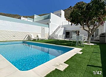 Imagen 1 Venta de casa con piscina en S.C. Tenerife