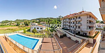 1023 Alquiler de piso con piscina y terraza en Padriñán (Sanxenxo)