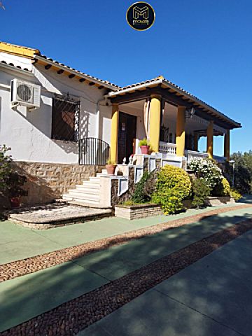 Foto 1 Venta de casa con terraza en Andújar