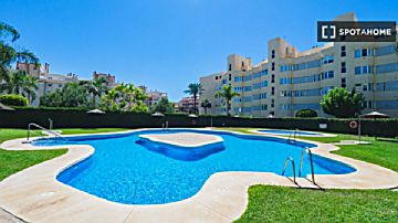 imagen Alquiler de piso con terraza en Playamar-Benyamina (Torremolinos)