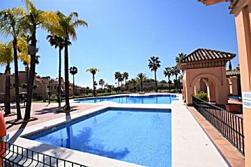 Imagen 1 Alquiler de piso con piscina en San Luis de Sabinillas (Manilva)