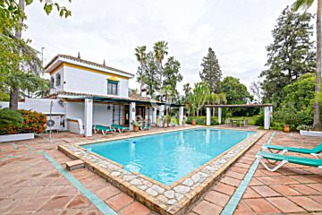 Imagen 1 Venta de casa con piscina en Sanlúcar la Mayor