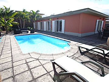 Imagen 1 Venta de casa con piscina en La Orotava 