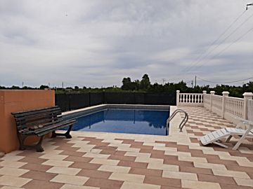 Foto Venta de casa con piscina y terraza en Benicull de Xúquer, Tolls